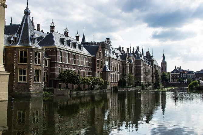 Private Day Trip from Amsterdam to Rotterdam and the Hague - Noordeinde Palace: royal setting, serious atmosphere