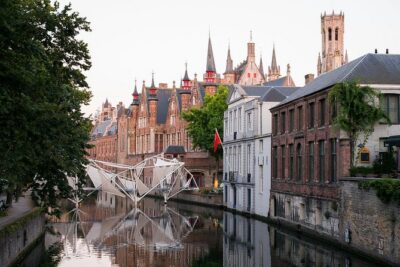Private day trip to Bruges from Amsterdam - The Bruges Art Route and UNESCO medieval center time