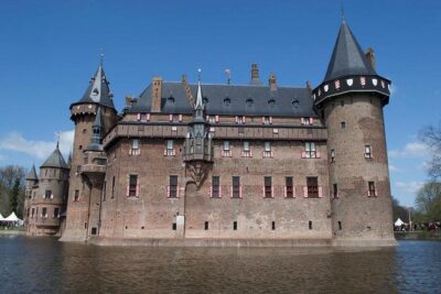 Private day trip to the Dutch castles from Amsterdam - Stop 1: Muiderslot’s 700-plus-year story, including its more authentic feel
