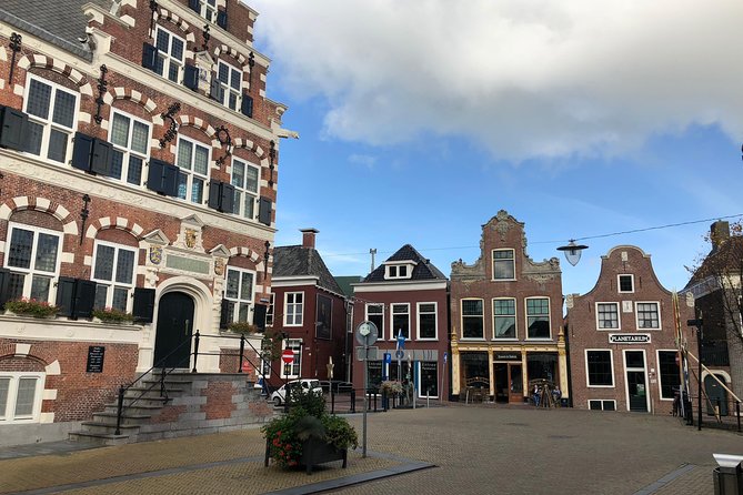 Private daytour from Amsterdam into the Countryside - Marken: walking a former island and finding crafts in the streets