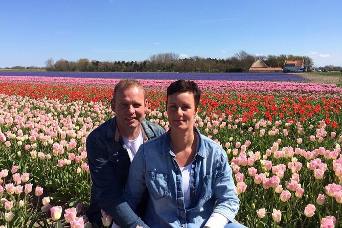 Private Guided Keukenhof Gardens and Zaanse Schans Tour - Kooijman clogs workshop: how wooden shoes are made