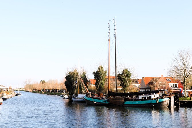 Private Guided Senior Countryside Windmill Tour - Broek in Waterland: a water village walk with old doors and tombstone paving