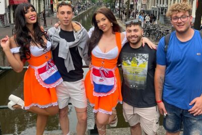 Private Hostess Bar Tour in Amsterdam Red Light District (3h) - The 7:30 pm meet-up: easy logistics, clear start time