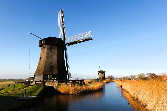 Private Off-the-beaten-path Countryside Windmill Tour - The Schermer dikes and a family windmill sightline