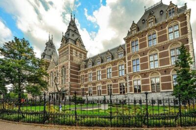 Private Rijksmuseum Tour- The Dutch Masters, Rembrandt & Vermeer - Stop 2 inside the Rijksmuseum: two ways to see Dutch Masters