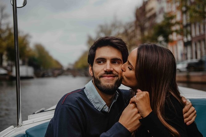 Private Romantic Canal Cruise Amsterdam with Bubbly and Snacks - Price and Value: What You’re Paying For (and What You Should Check)