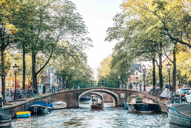 Private Romantic Canal Cruise Amsterdam with Bubbly and Snacks - Who Should Book This Romantic Canal Cruise