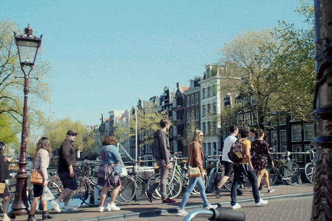 Private Tour: Amsterdam's City Highlights and Hidden Gems - Why this private route works so well in 4 hours