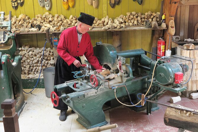 Private Tour of Simonehoeve Cheese Farm and Clog Factory - Tasting, Buying Cheese, and How to Get the Most Out of This Part