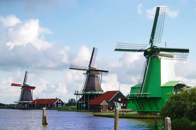 Private Tour to Giethoorn with boat and Zaanse Schans windmills - Private Van Comfort and Pickup From Amsterdam