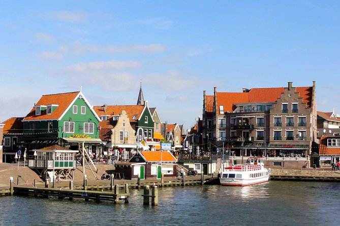 Private Tour Zaanse Schans Windmills and Volendam in Jaguar - Volendam Haven and Fisher Place: 3 hours to slow down a bit