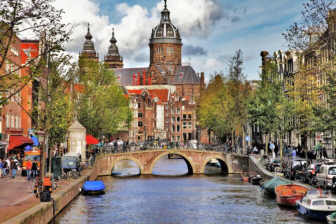 Private walking tour Amsterdam. English or Spanish. - Markets and Flower Power: Floating Flower Market Area