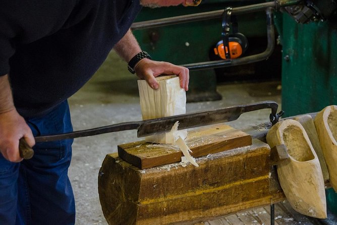 Private Zaanse Schans Windmills and Volendam Tour from Amsterdam - Clog-making at the wooden shoe factory: souvenir shopping with real technique