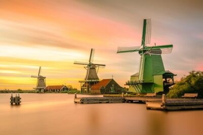 Private Zaanse Schans Windmills and Volendam Tour from Amsterdam - Zaanse Schans windmills and the Rembrandt paint connection at Molen De Kat