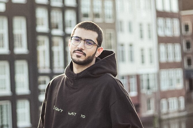 Professional Tinder Photo Session in Amsterdam - Choosing Morning or Afternoon: Lighting Isn’t a Detail