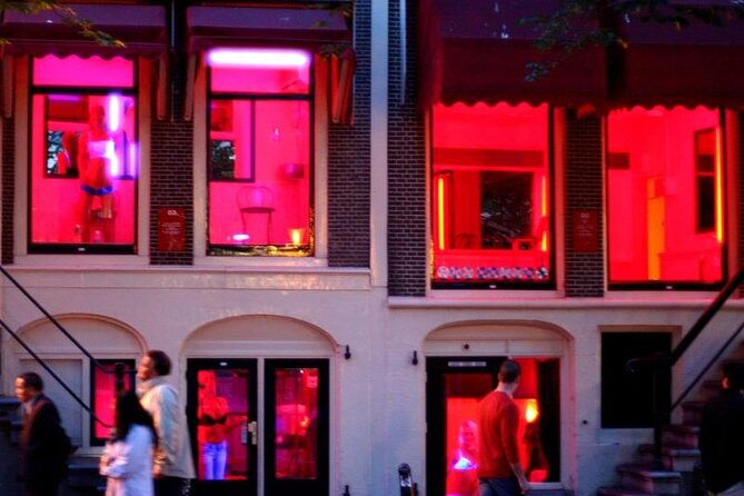 Red Light District Primetime Private Tour for 18+ Only - De Wallen at PrimeTime—how the windows are explained matters