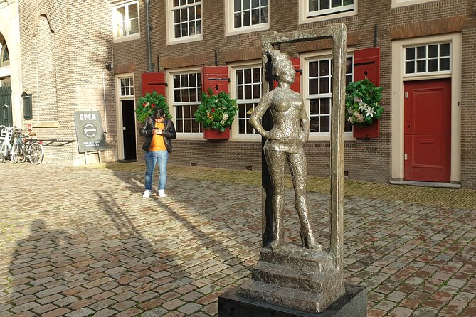 Red Light District Tour by Locals, Small Group (approx 4) - Should You Book This Red Light District Tour?