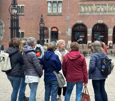 REDKULT: Red Light District & Historical City Center - Starting at Beursplein 4: easy meeting, quick orientation