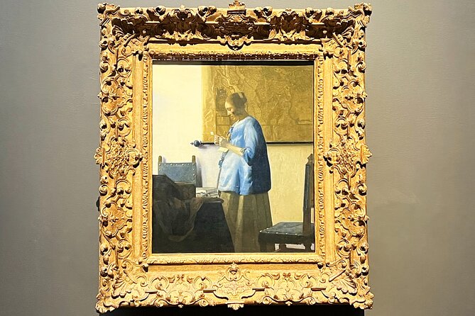 Rijksmuseum Guided Tour, private local Dutch guide - Rembrandt’s gravity: how the tour frames The Night Watch and more
