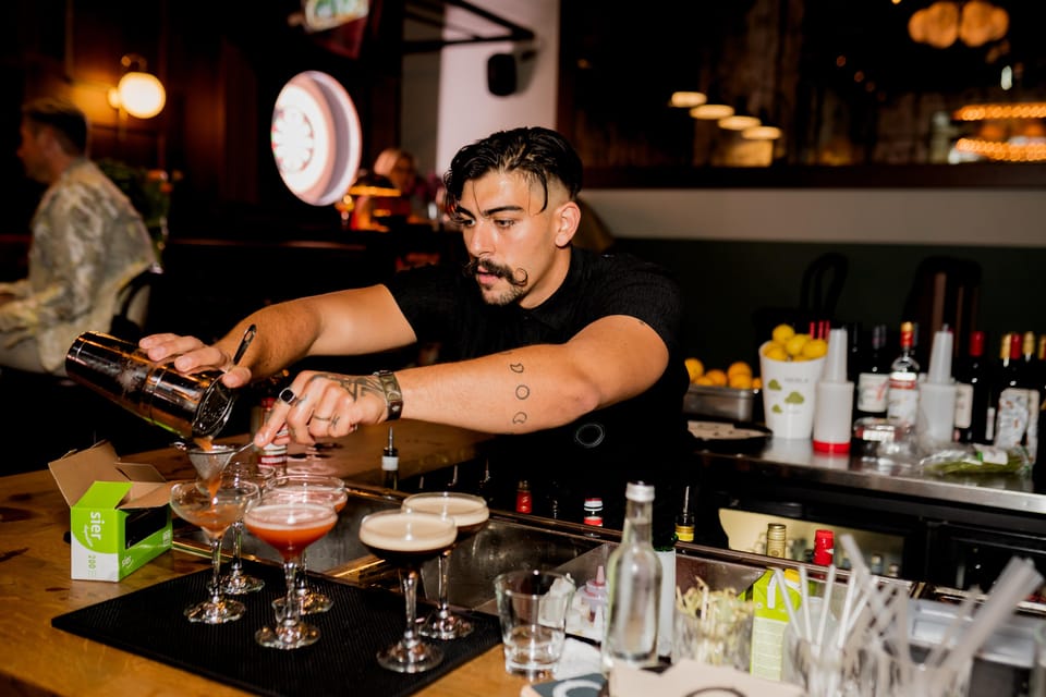 Rotterdam Center: Cocktail Bar Walking Tour - Self Guided - Practical Stuff for a Smooth Night: ID, Phones, and Order