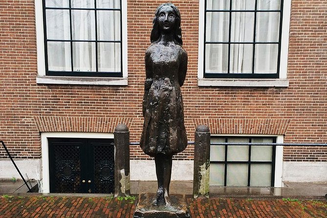 Self-Guided Audio Tour Holocaust Series: The Jewish Quarter - The audio experience: offline chapters, languages, and how to listen well