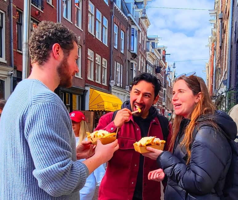 Skipping Lines & Sipping Beers: A History Tour of Amsterdam - Stroopwafel From Amsterdam’s Oldest Bakery: Sweet, Fresh, and Immediate