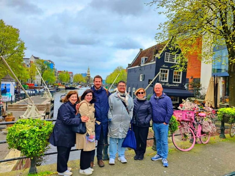 Skipping Lines & Sipping Beers: A History Tour of Amsterdam - Skipping the Crush at Fabel Friet for Dutch Golden Fries