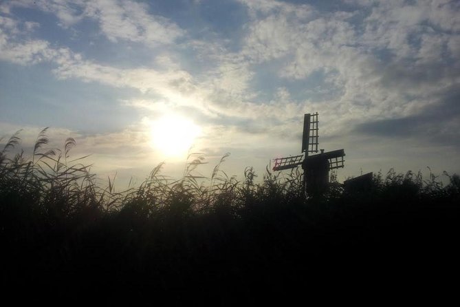 Small-Group Guided Sunset Canoe Tour in Waterland with Dinner - Practical Comfort Tips for an Evening on the Water
