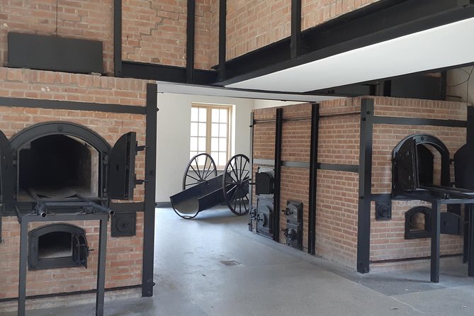 Small Group Tour to Nazi WWII concentration camp from Amsterdam - Small-Group Size: Better Questions, Less Feeling Like a Number