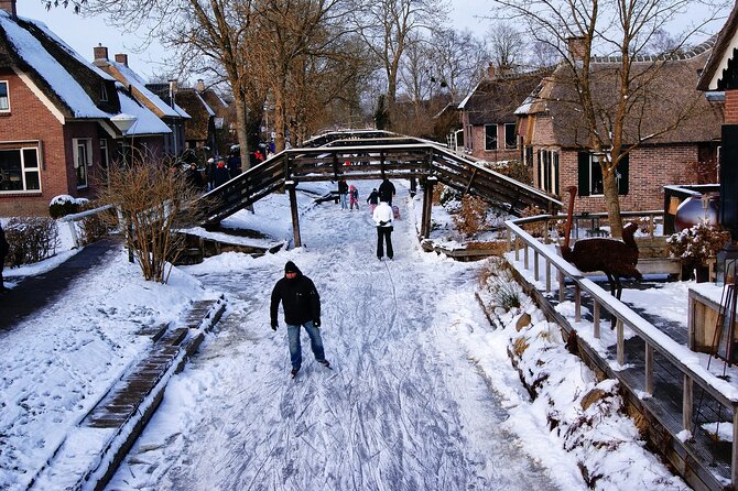Small-Group Tour to Windmills & Giethoorn with boat tour - Transportation, Timing, and How the Day Keeps Moving