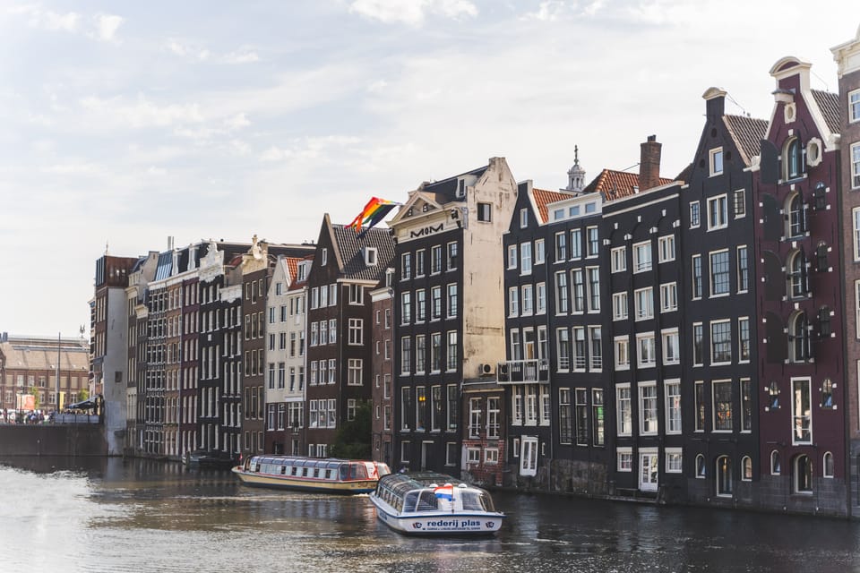 Small-Group Walking Tour with Amsterdam Canal Cruise - Captain Mo and the Boat Vibe: When the Water Part Feels Personal