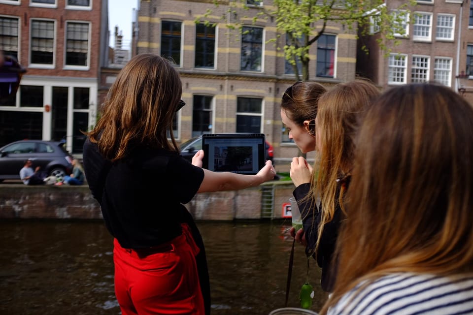True Crime Tour Amsterdam: Explore the Dark Side of the City - Meet your guide: why Monika’s style is such a big deal