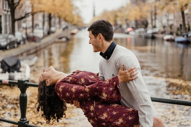 Vacation Photoshoot & Tour in Amsterdam - Timing, meeting points, and getting the best shots in one hour