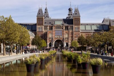 Van Gogh and Rijksmusuem Tour: Small Group Tour with Entry - Starting at the Museumshop: quick orientation, then you’re off
