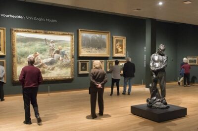Van Gogh Museum Guided Tour with Entry Ticket - Explore Solo After the Host Leaves You (So You Can Actually See)