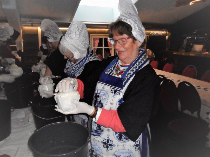 Volendam: 2.5-Hour Cheesemaking Workshop & Clog Making Tour - Getting there: Simonehoeve’s meeting point and the Amsterdam CS bus 316 route