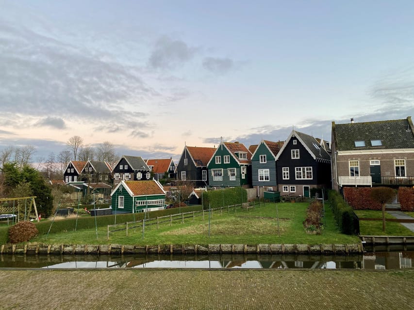 Volendam: E-Bike Rental including Highlights-Routes - Jacobs Hoeve Cheese Farm: the stop that makes the ride taste better