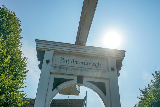 Volendam: E-bike rental with suggested countryside- and fisherman village route - Price and value: what you’re really paying for