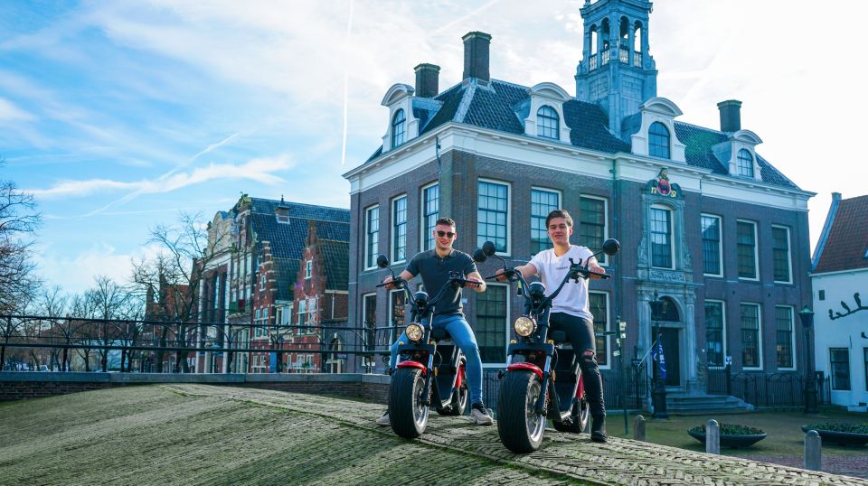 Volendam: E-Scooter Rental - Edam: narrow alleys, small canals, and cheese you can taste