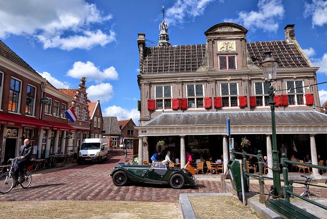 Volendam & Marken Private Tour in luxury Jaguar S Type 1/2 day - Marken peninsula walk: history you can actually picture