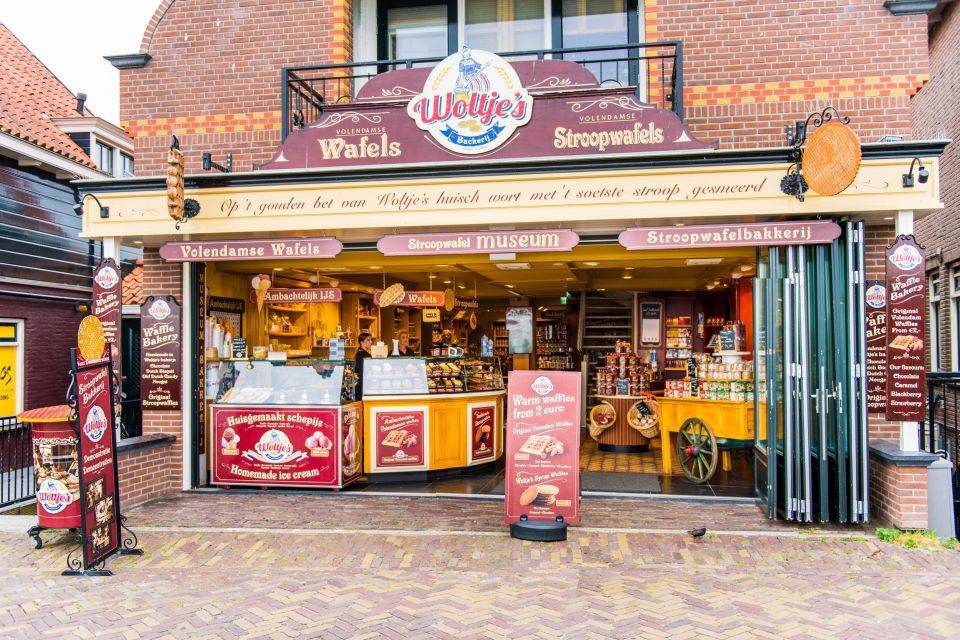 Volendam: Stroopwafel Experience with Tasting - The timing reality: fixed time slots and short waits