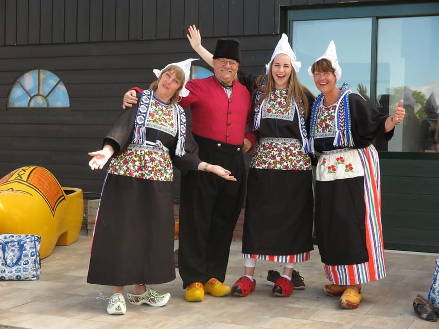 Volendam: Traditional Costume Photo with Cheese & Clog Tour - Key highlights worth circling