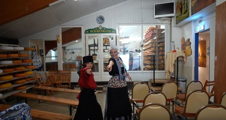 Volendam: Traditional Costume Photo with Cheese & Clog Tour - FAQ