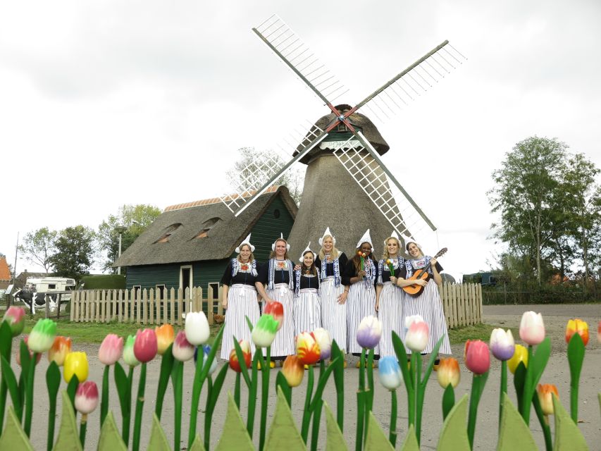 Volendam: Traditional Costume Photo with Cheese & Clog Tour - The Simonehoeve cheese visit: Gouda and Edam in plain language