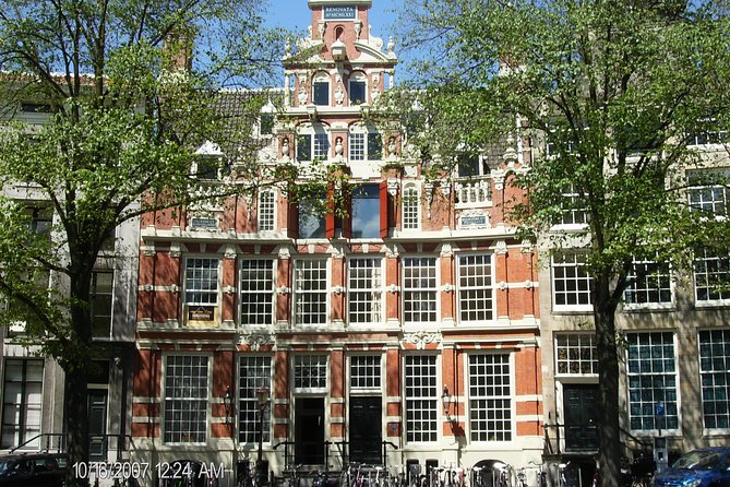 Walking tour of 2 hours of the highlights of Amsterdam - Hotel pickup in central Amsterdam: the quiet advantage