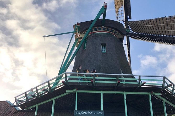 Windmill village Zaanse Schans from Amsterdam Central Station - The walk to Zaanse Schans: short legs, big payoff