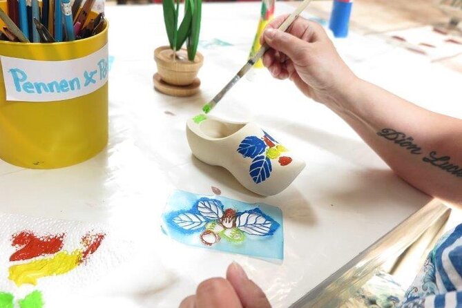 Wooden Shoes Painting Private Workshop in Simonehoeve - Food and drinks: what’s included and what you’ll likely add