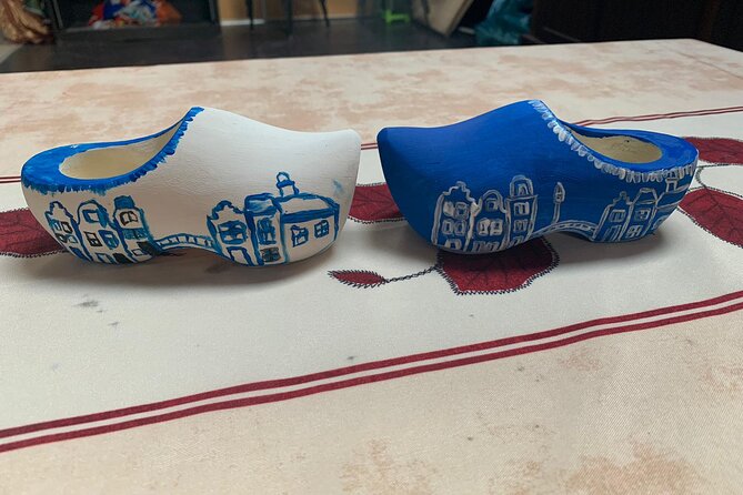 Wooden Shoes Painting Private Workshop in Simonehoeve - Price and timing: Does $37.23 feel fair?