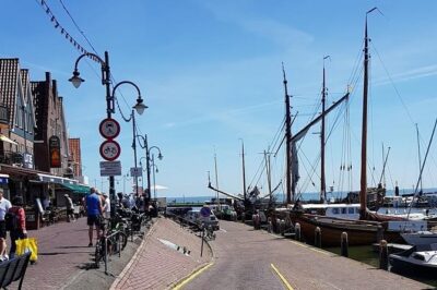 Zaanse Schans and Volendam Private Tour – Clogs, Cheese and More - Clogs at the Wooden Shoe Workshop: The Short Stop That Feels Like a Real Skill