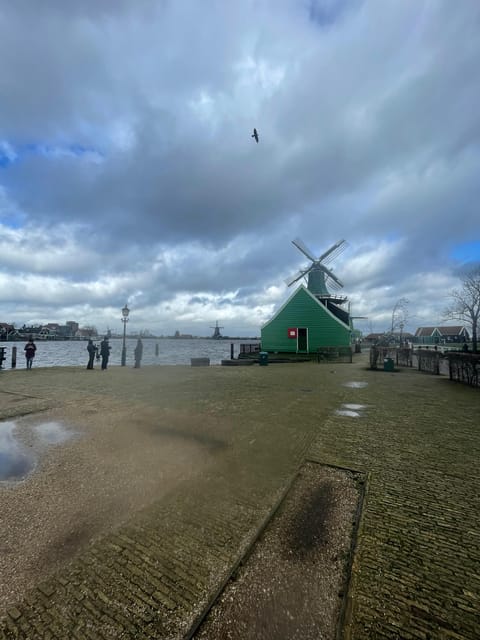 Zaanse Schans: Half-Day Private Guided Tour - Coffee and Waffles by the Zaan River